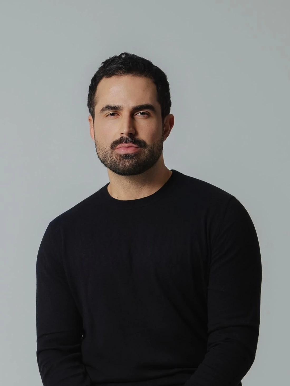 Retrato de João Felder, sócio do Studio Maio